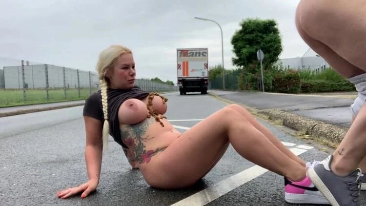 Hungry for sports - please shit me really full - Public on the roadside 2024 Devil Sophie FullHD